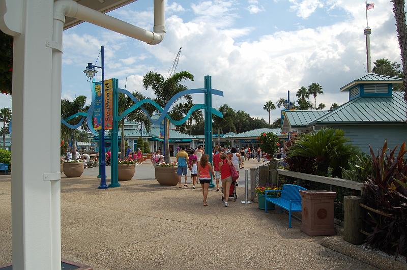 DSC_0186.JPG - Entrance to Sea World, Orlando