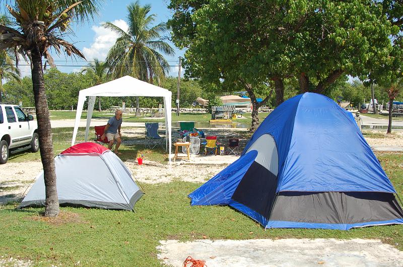 DSC_8884.JPG - Florida Keys - Our camp site - time to rough it!