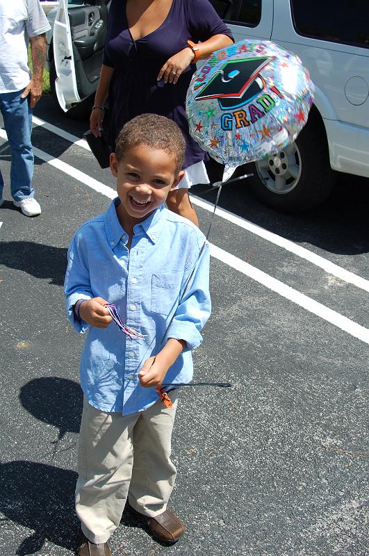 DSC_6908.JPG - The graduate and his balloon