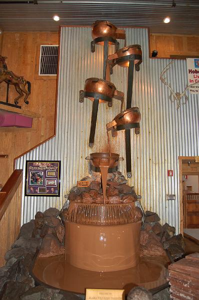 13.JPG - The world's largest chocolate fountain, Anchorage, Alaska