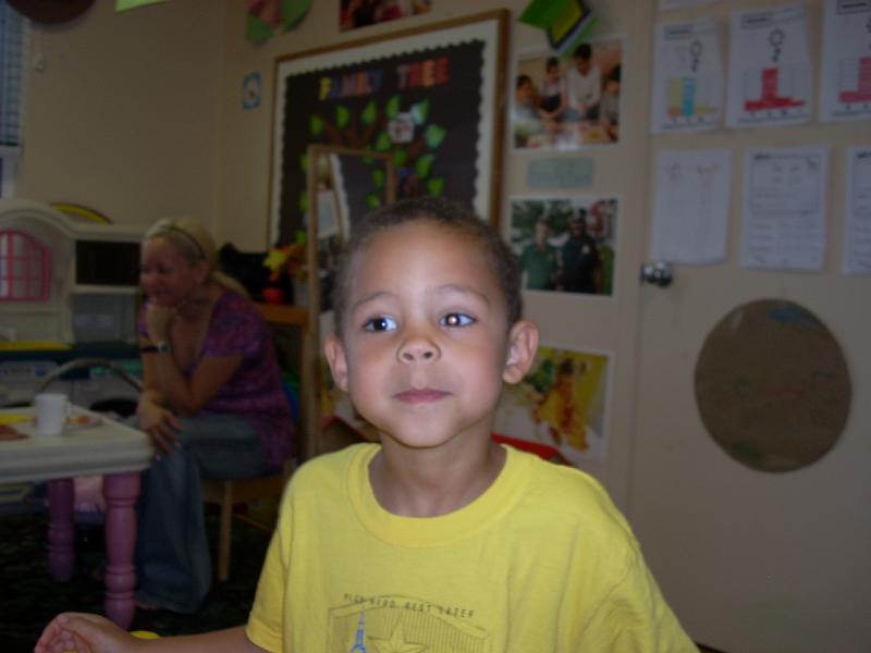 DSCN0570.JPG - The Little Place Too - Pre-K Mommies and Muffins Day