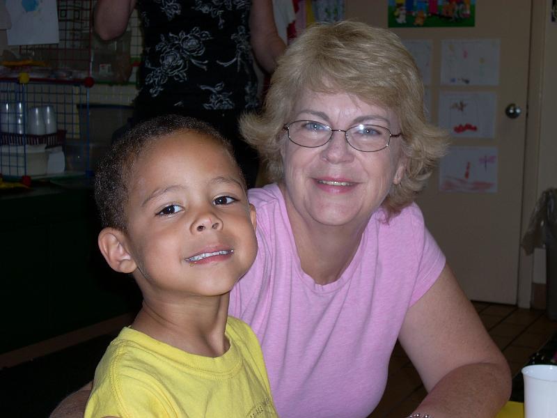 DSCN0573.JPG - The Little Place Too - Pre-K Mommies and Muffins Day