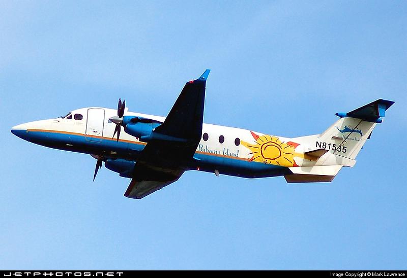 13084_1169580987.jpg - Gulfstrream B1900D departing Palm Beach International