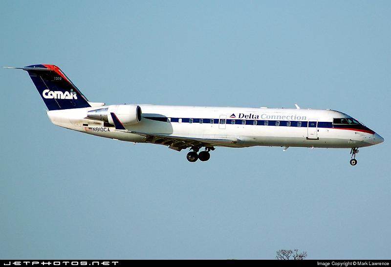 18455_1164722309.jpg - Comair CRJ-200ER arriving at Palm Beach International