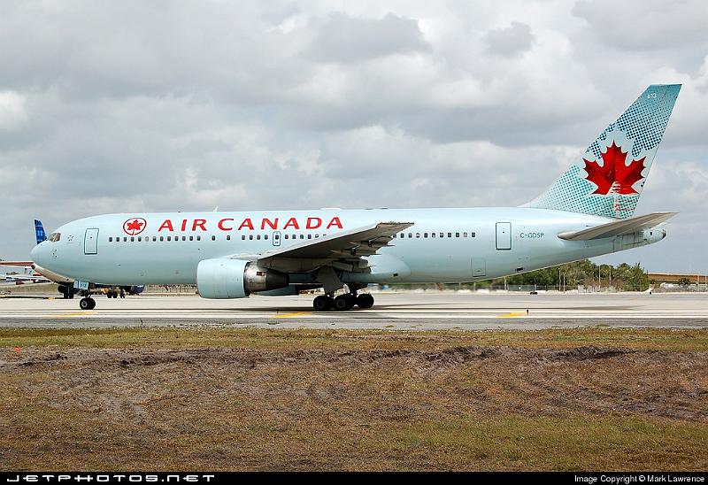 33546_1175530631.jpg - Air Canda B767-200ER taxiing out for departure from Ft Lauderdale International