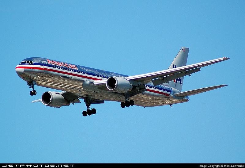 43390_1173706171.jpg - American B767-300ER approaching JFK International