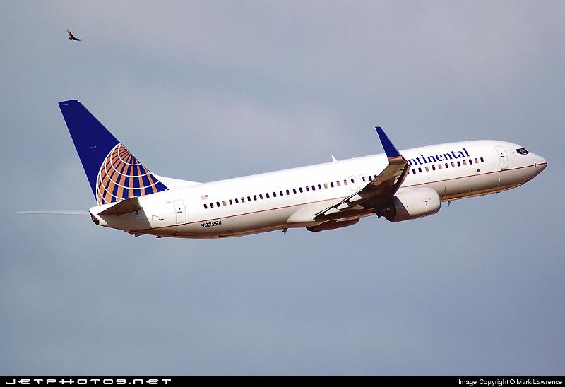 61846_1168826357.jpg - Continental B737-800 departing Palm Beach International