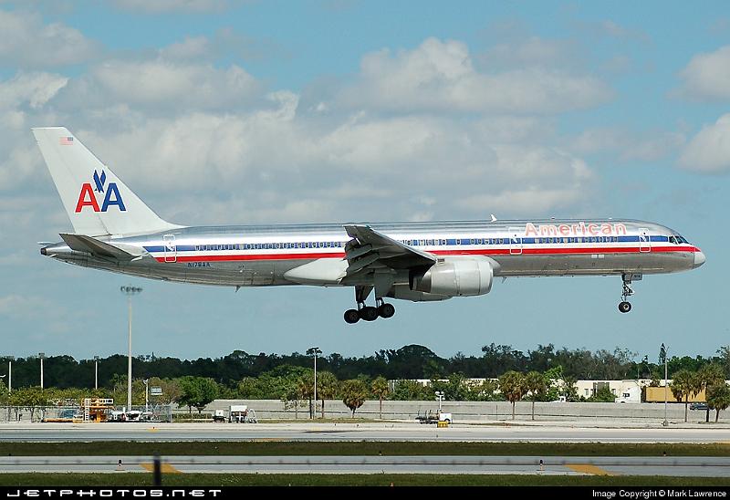65944_1171162201.jpg - American B757-200 approaching Ft Lauderdale International