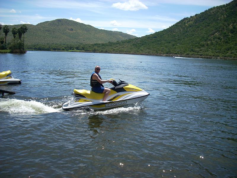 DSCN0250.JPG - Mark jet skiing at Sun City