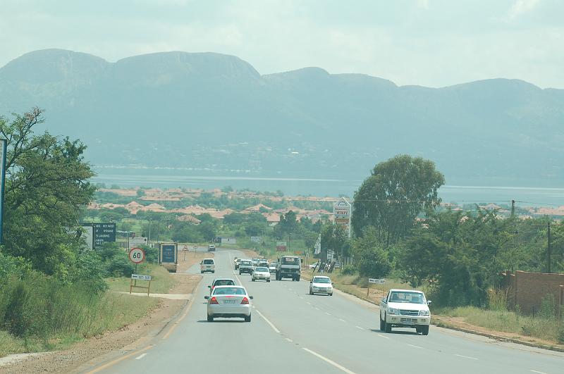DSC_3230.JPG - Approaching Hartebeespoort Dam