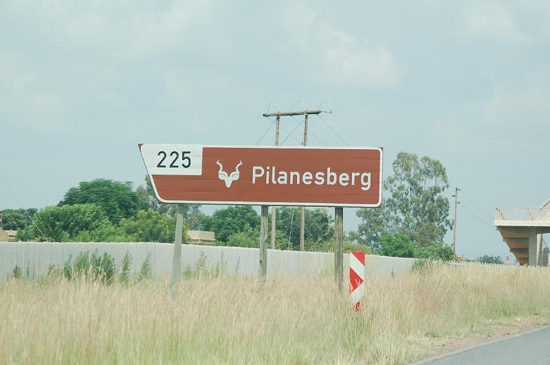 DSC_3238.JPG - The sign for Pilanesburg National Park