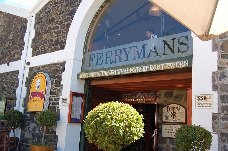 DSC_4299.JPG - Ferrymans - the first pub in the Waterfront, Cape Town