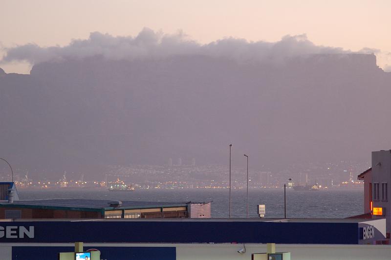 DSC_4342.JPG - Early evening in Cape Town